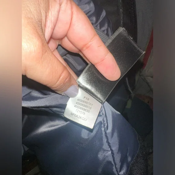 North Face Ski Jacket - NEVER BEEN WORN - Picture 8 of 11